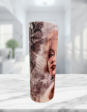 Cargar imagen en el visor de la galería, Marilyn Manroe Iconic Elegance Custom Cup